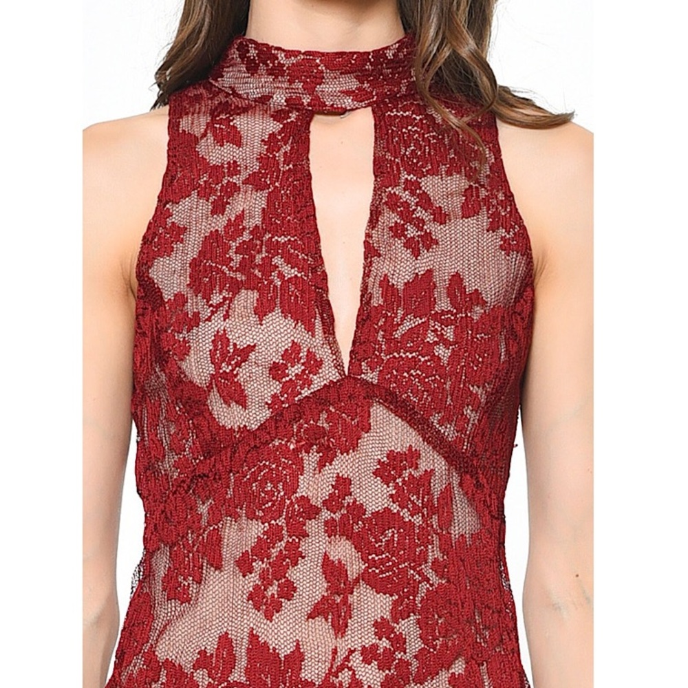 RED LACE MIDI DRESS - Picture 8 of 10